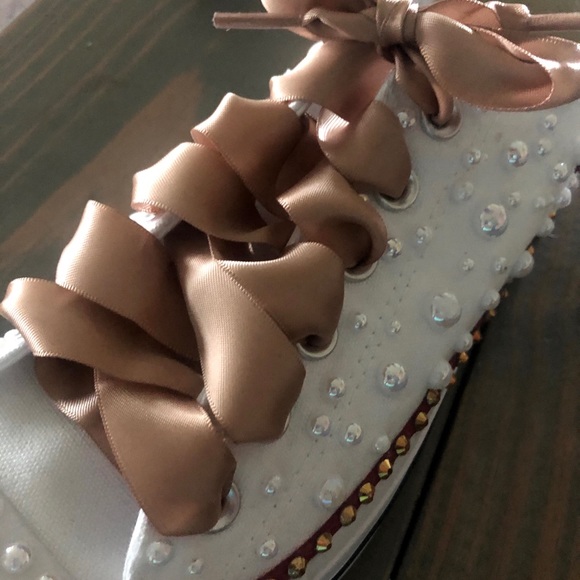 Bling Pearl Converse (Mint) - Picture 2 of 11